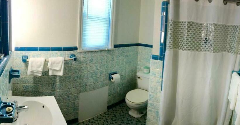 Номер Стандарт 2 Двуспальные Кровати, Horse Cave Motel