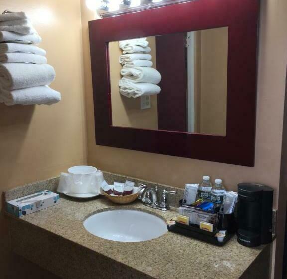 Номер Стандарт, Arbor Inn Motor Lodge   Weymouth