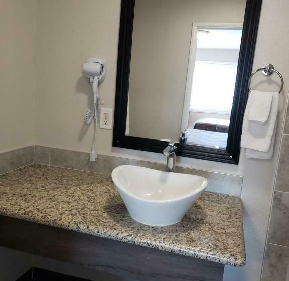 Номер Стандарт, Classic Inn And Suites