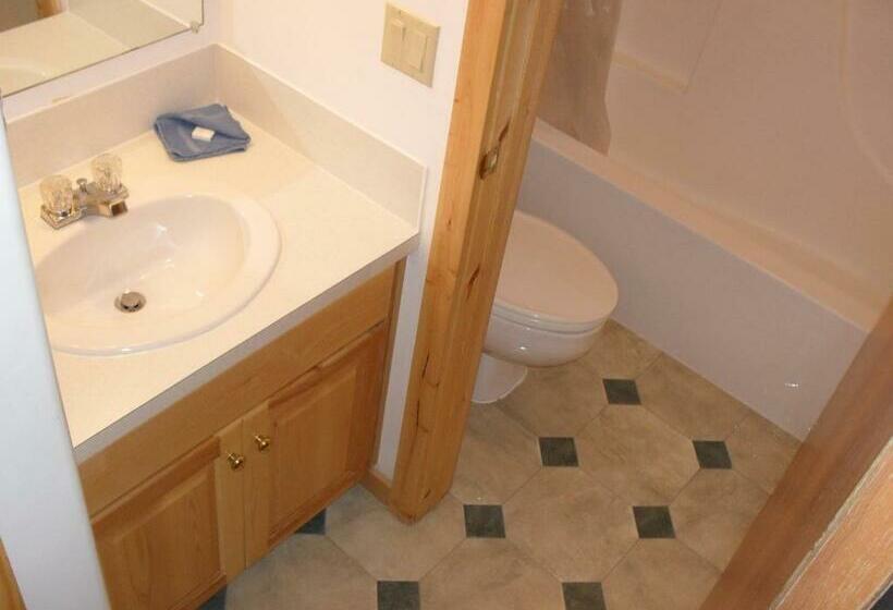 Одноместный Номер Basic, Jared S Wild Rose Ranch Resort