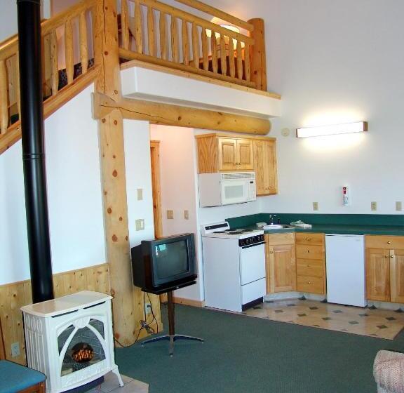 デラックストリプルルーム, Jared S Wild Rose Ranch Resort