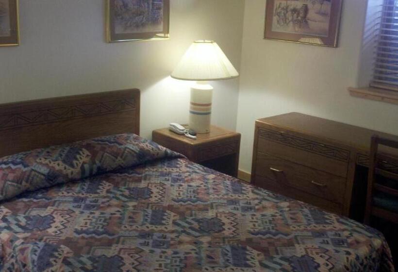 ベーシックトリプルルーム, Jared S Wild Rose Ranch Resort