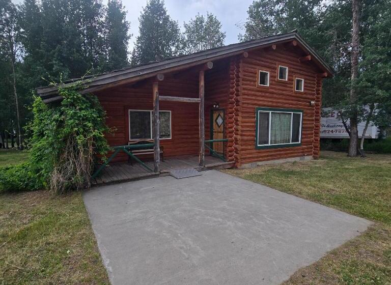 キャビン, Jared S Wild Rose Ranch Resort