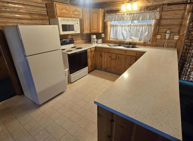 キャビン, Jared S Wild Rose Ranch Resort