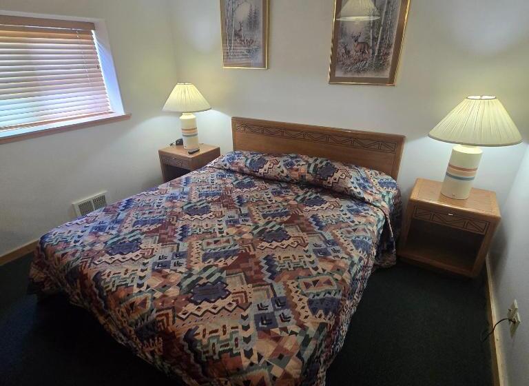 シングルベーシックルーム, Jared S Wild Rose Ranch Resort