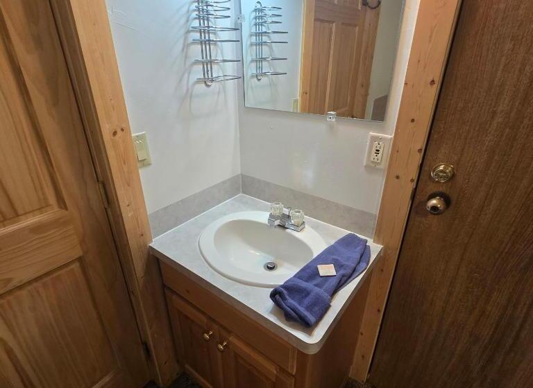 デラックストリプルルーム, Jared S Wild Rose Ranch Resort