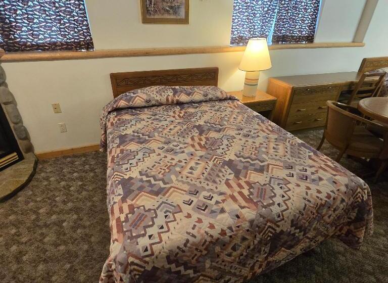 デラックストリプルルーム, Jared S Wild Rose Ranch Resort