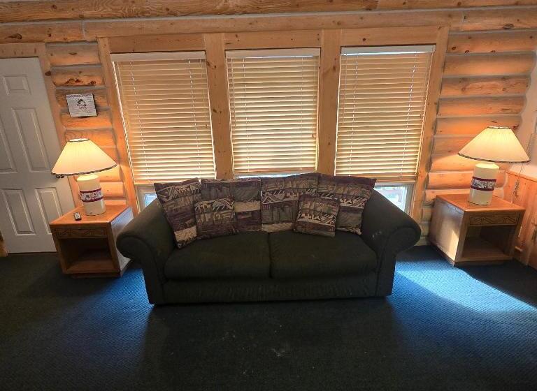 デラックスの4人部屋, Jared S Wild Rose Ranch Resort