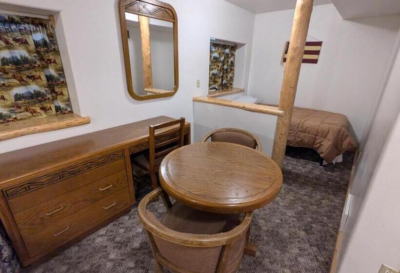 ベーシックトリプルルーム, Jared S Wild Rose Ranch Resort