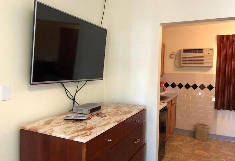 디럭스 룸, Monticello Motel