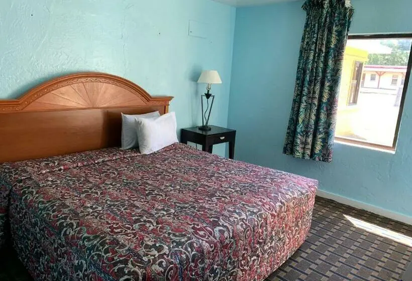 キングサイズベッドのスタンダードルーム, Travel Inn Daytona