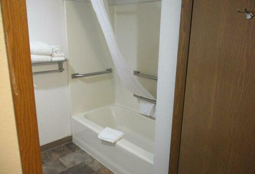 غرفة قياسية لذوى الاحتياجات الخاصة, Travelodge By Wyndham Redwood Falls