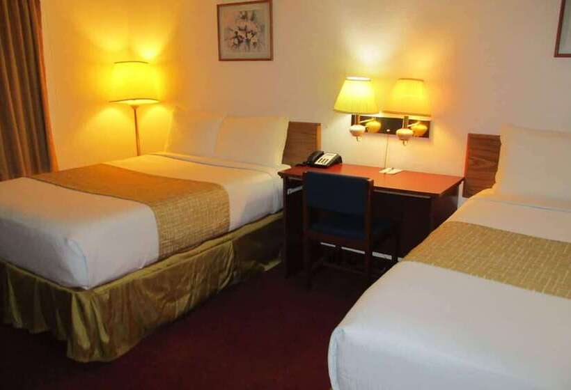 غرفه قياسيه سريرين مزدوجين, Travelodge By Wyndham Redwood Falls