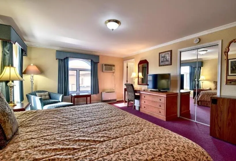 Deluxe-huone King-vuode, Roosevelt Inn & Suites Saratoga Springs