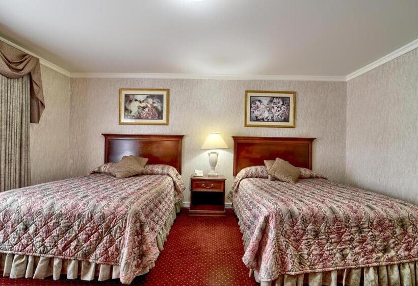 Номер Deluxe с Балконом, Roosevelt Inn & Suites Saratoga Springs
