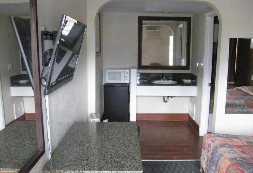 Номер Deluxe, Sunshine Motel