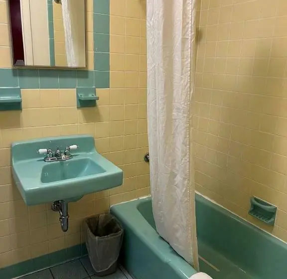 Standard-huone, Thruway Holiday Motel