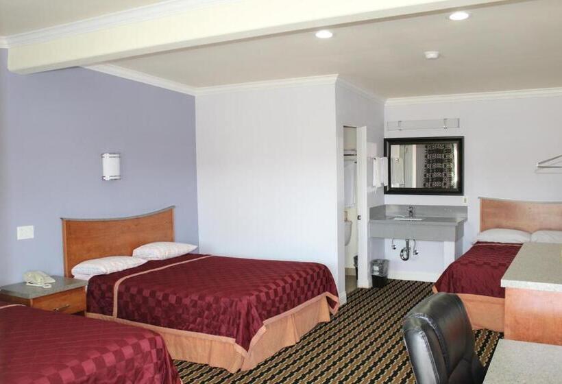 Семейный Номер, Trails Motel