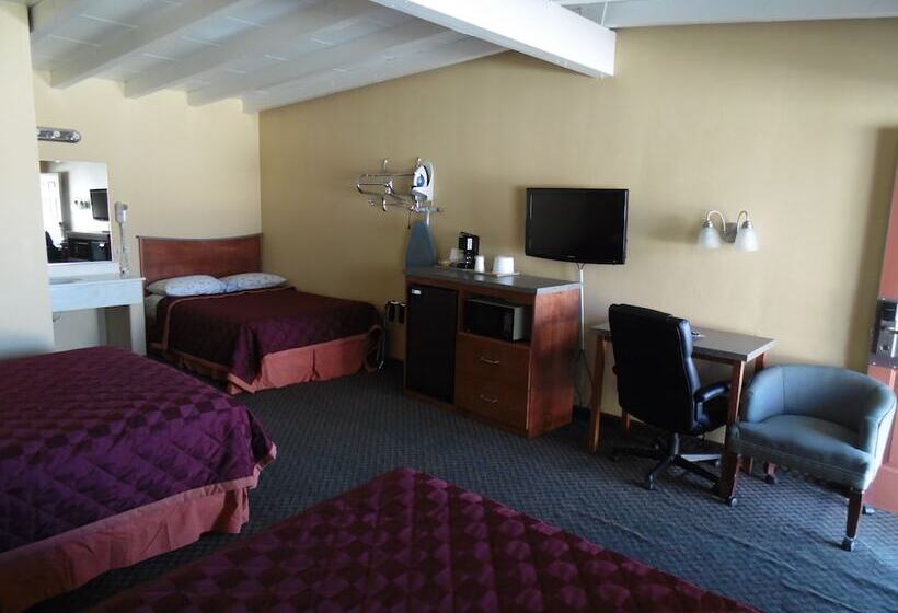 Семейный Номер, Trails Motel