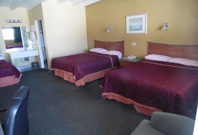Семейный Номер, Trails Motel