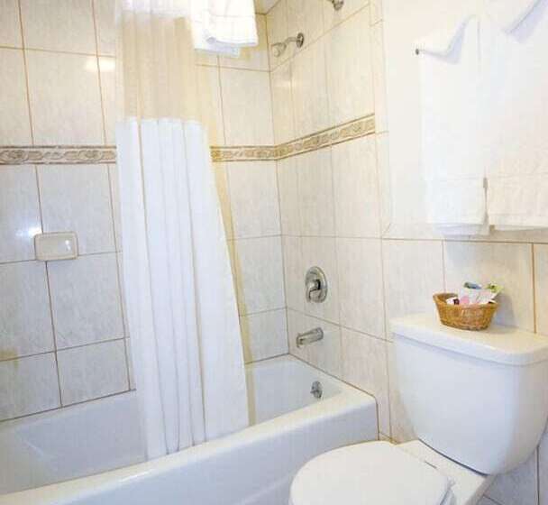 Семейный Номер, Trails Motel