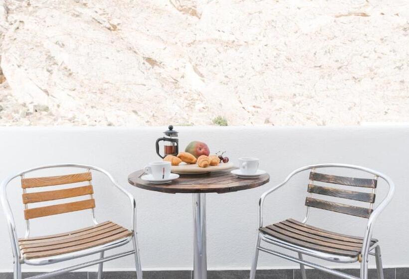 غرفة قياسية رباعية, Dodomar Selection