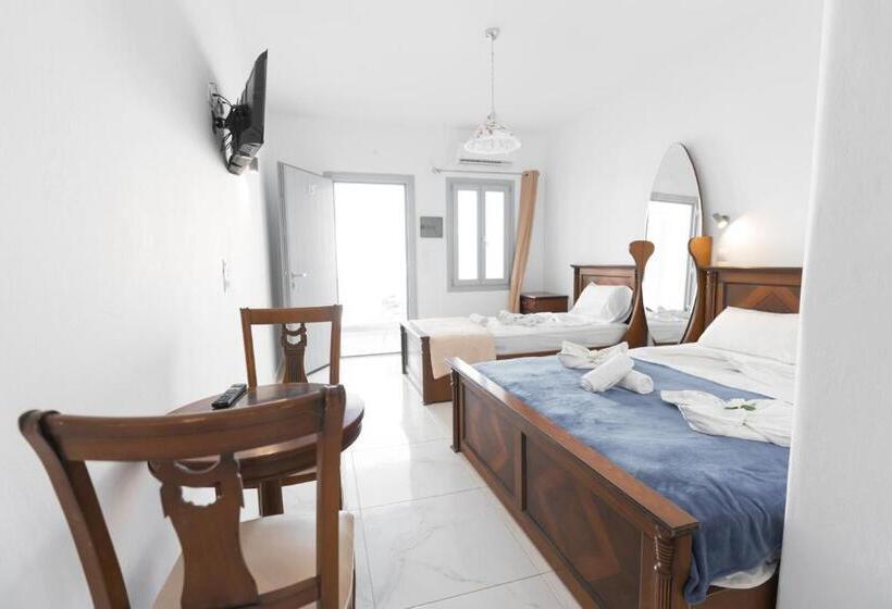 غرفة قياسية ثلاثية مطلة علي حمام السباحة, Dodomar Selection