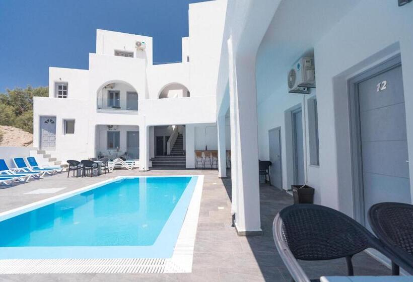 إستديو قياسى مطل على حمام السباحة, Dodomar Selection