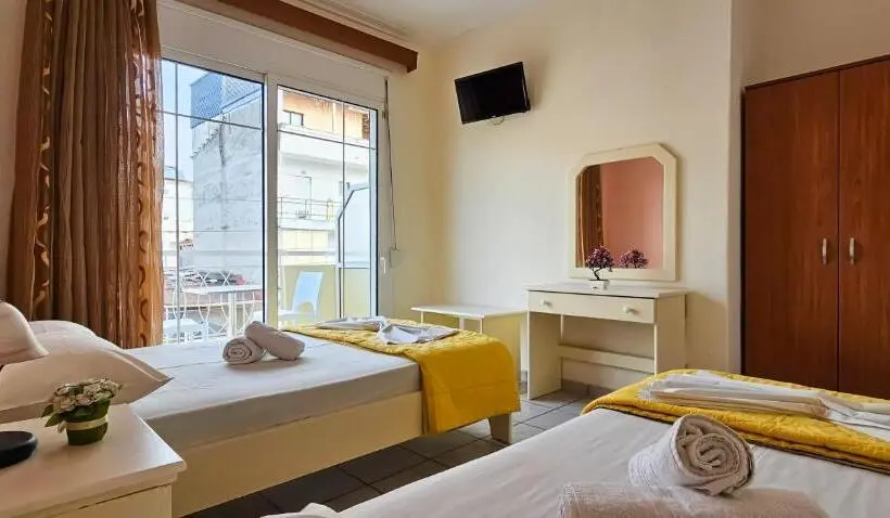 Chambre Standard avec Balcon, Chariclia