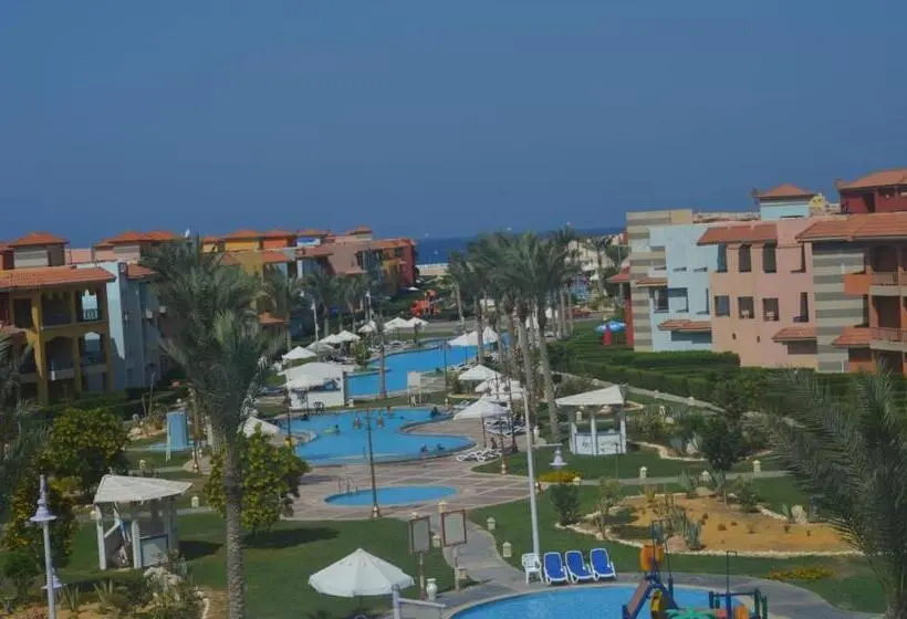 کلبه ییلاقی, Porto Matrouh Green Beach Family S Only