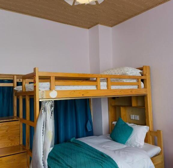 Junior Suite Familiar, Mama Naxi Guesthouse