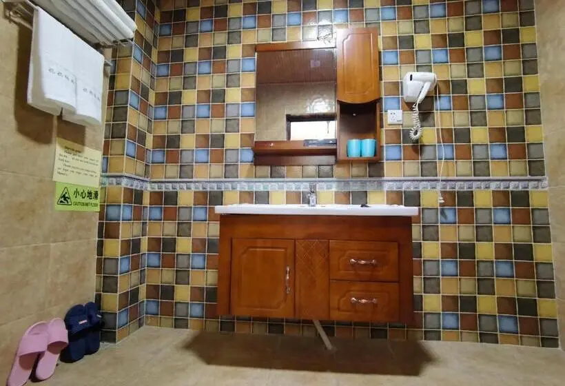 ファミリールーム, Mama Naxi Guesthouse