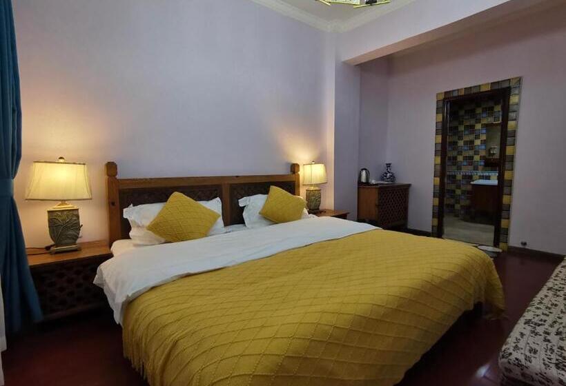 Family Room, Mama Naxi Guesthouse