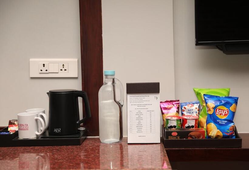 اتاق استاندارد سه نفره, Regenta Resort & Spa By Riverside, Chitwan