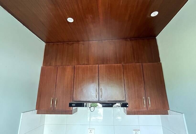 سوییت با استخر, Regenta Resort & Spa By Riverside, Chitwan