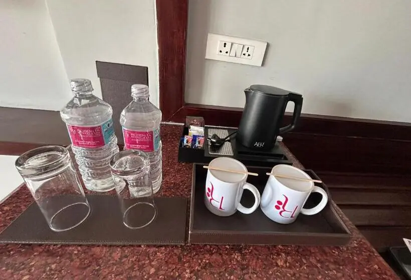 اتاق استاندارد با تخت بزرگ, Regenta Resort & Spa By Riverside, Chitwan