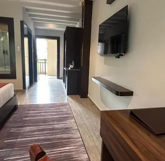 اتاق استاندارد با تخت بزرگ, Regenta Resort & Spa By Riverside, Chitwan