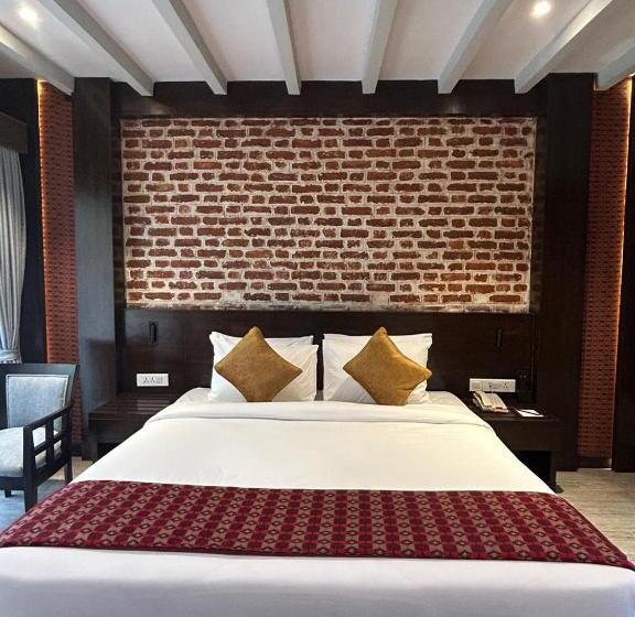 اتاق استاندارد با تخت بزرگ, Regenta Resort & Spa By Riverside, Chitwan