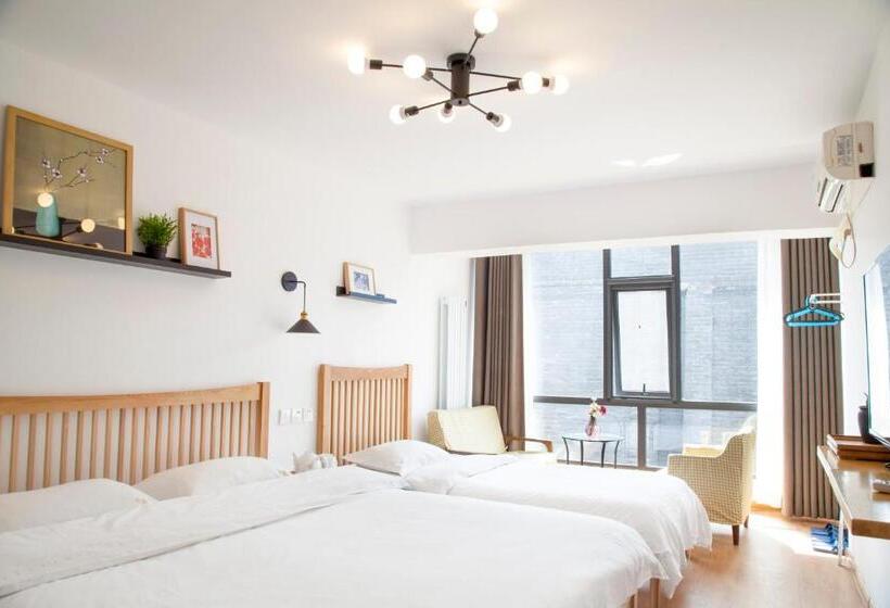 חדר משפחתי, Xi An Travelling With Hotel South Gate