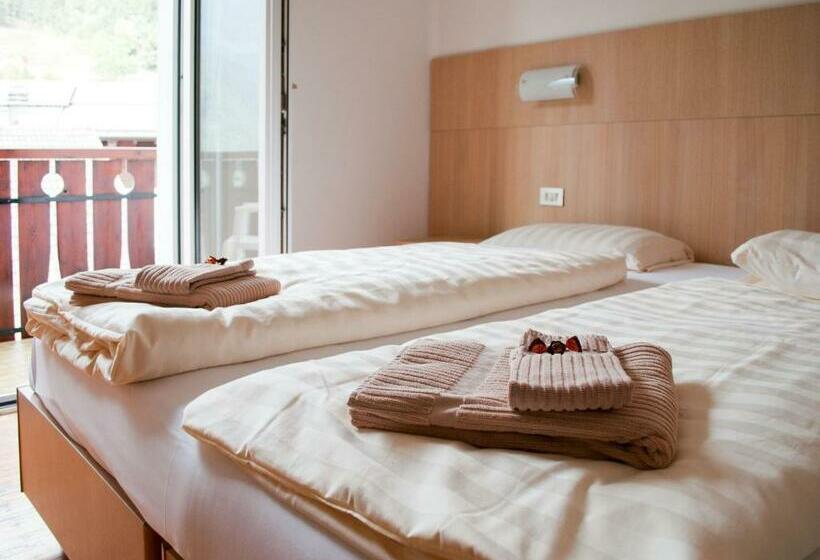 标准间带湖景, Lory Molveno Dolomiti