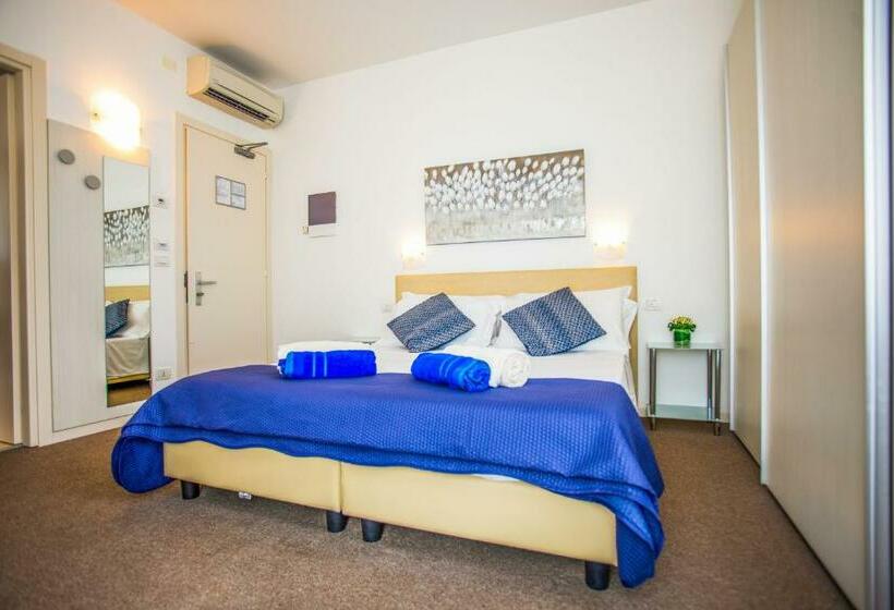 스탠다드 트리플 룸, Villa Anthea