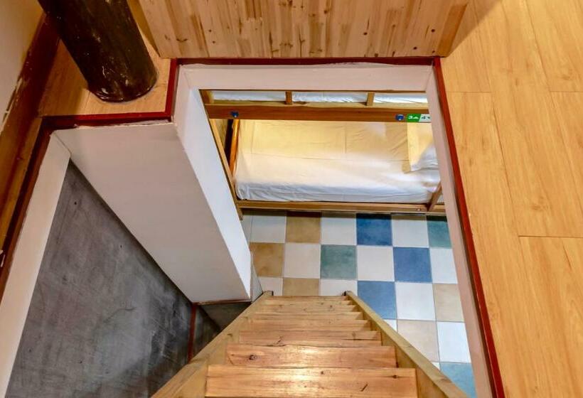 Кровать в Общей Комнате, Hofang Guest House