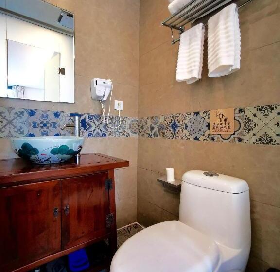 غرفة عائلية, Hofang Guest House