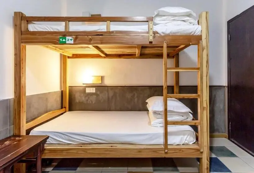 Bed in Shared Room with Shared Bathroom, Hofang Guest House