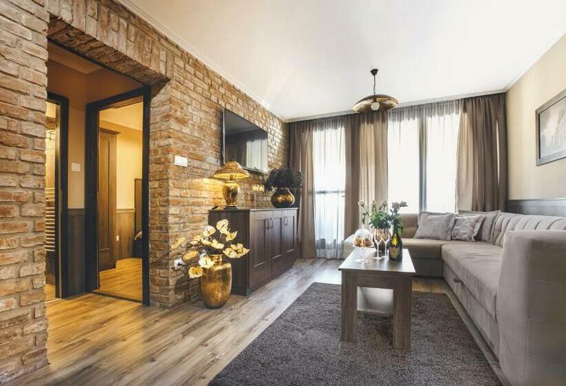 Люкс Повышенной Комфортности, Komló Hotel Gyula