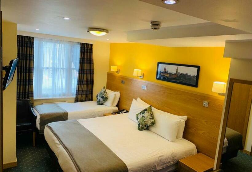 חדר סטנדרט לשלושה, Regency Hotel Parkside