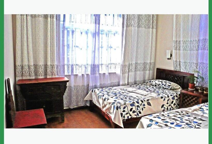 חדר סטנדרט חדר אמבטיה משותף, The Lily Pad Inn