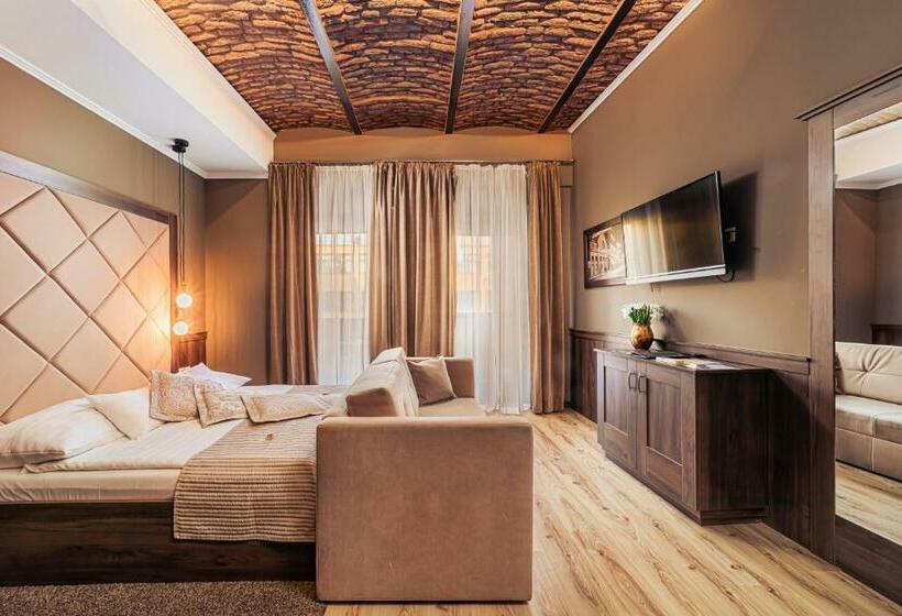 スーペリアファミリールーム, Komló Hotel Gyula