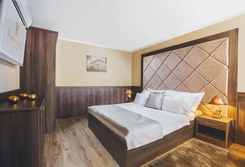 سوییت خانوادگی, Komló Hotel Gyula