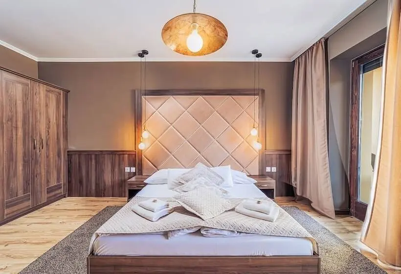 اتاق سوپریور, Komló Hotel Gyula